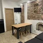 F&f Apartment